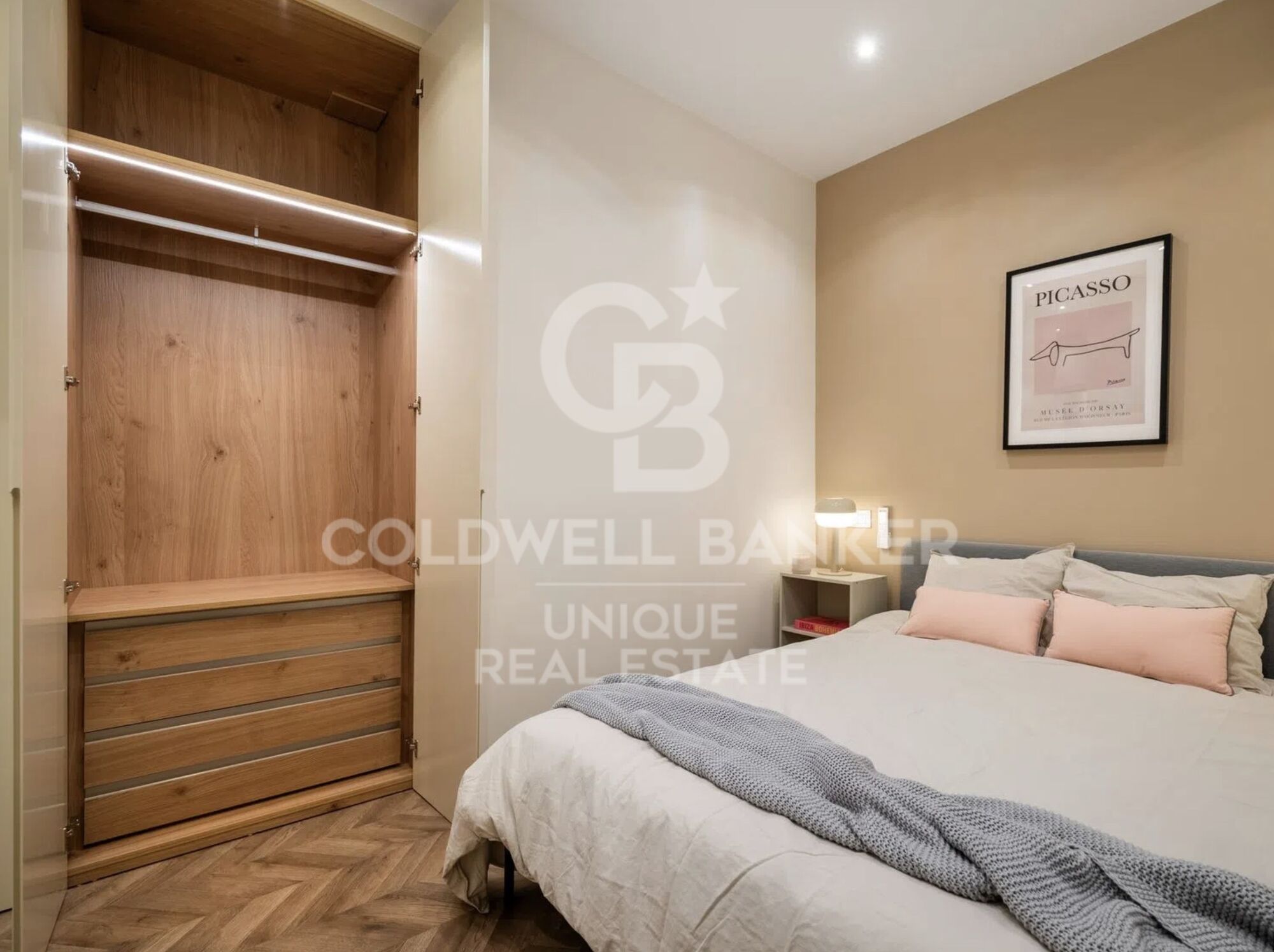 Renovated exterior apartment in Ibiza, Madrid