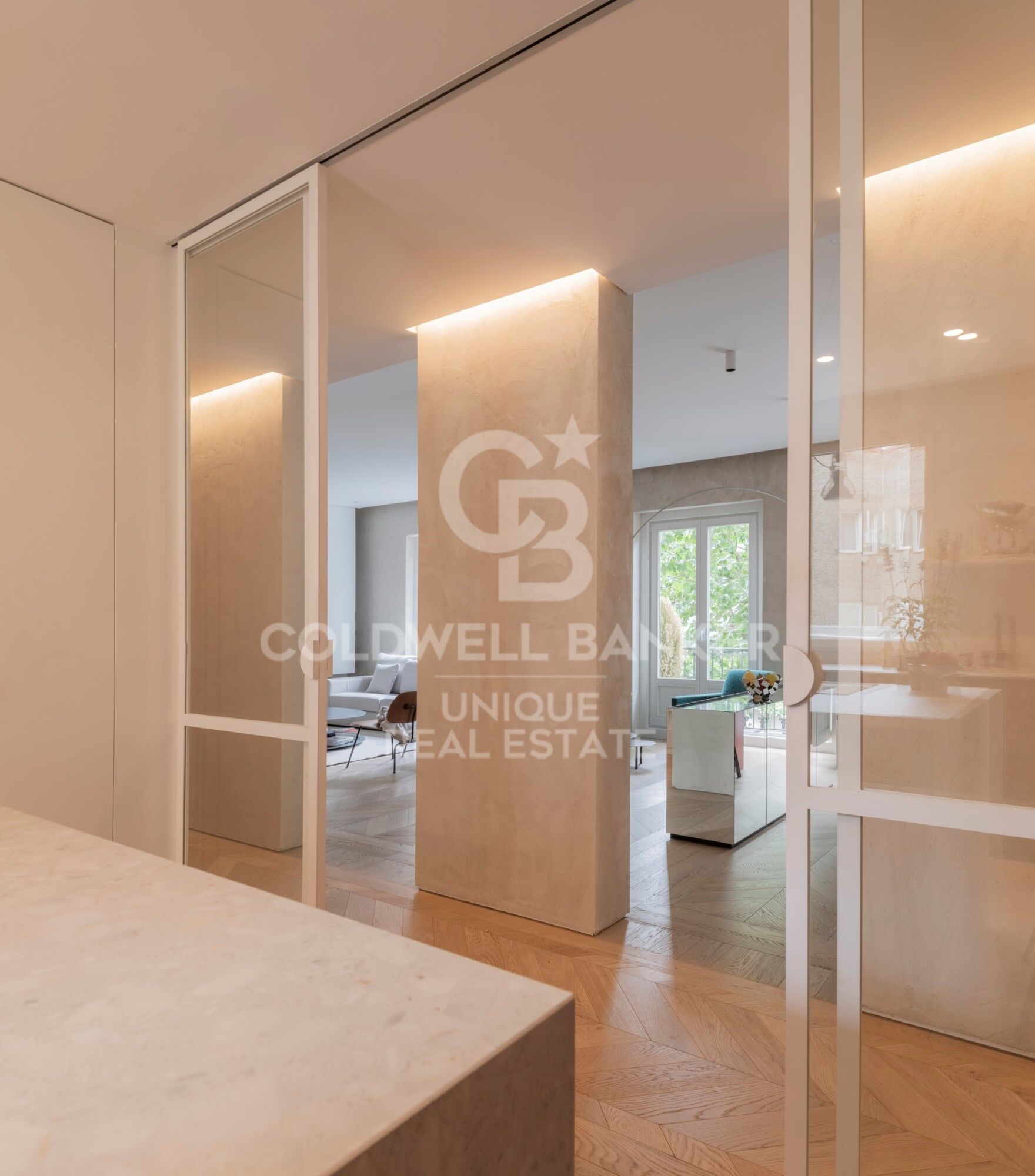 Exterior apartment with four street-facing balconies, garage and storage room in Lista, Madrid