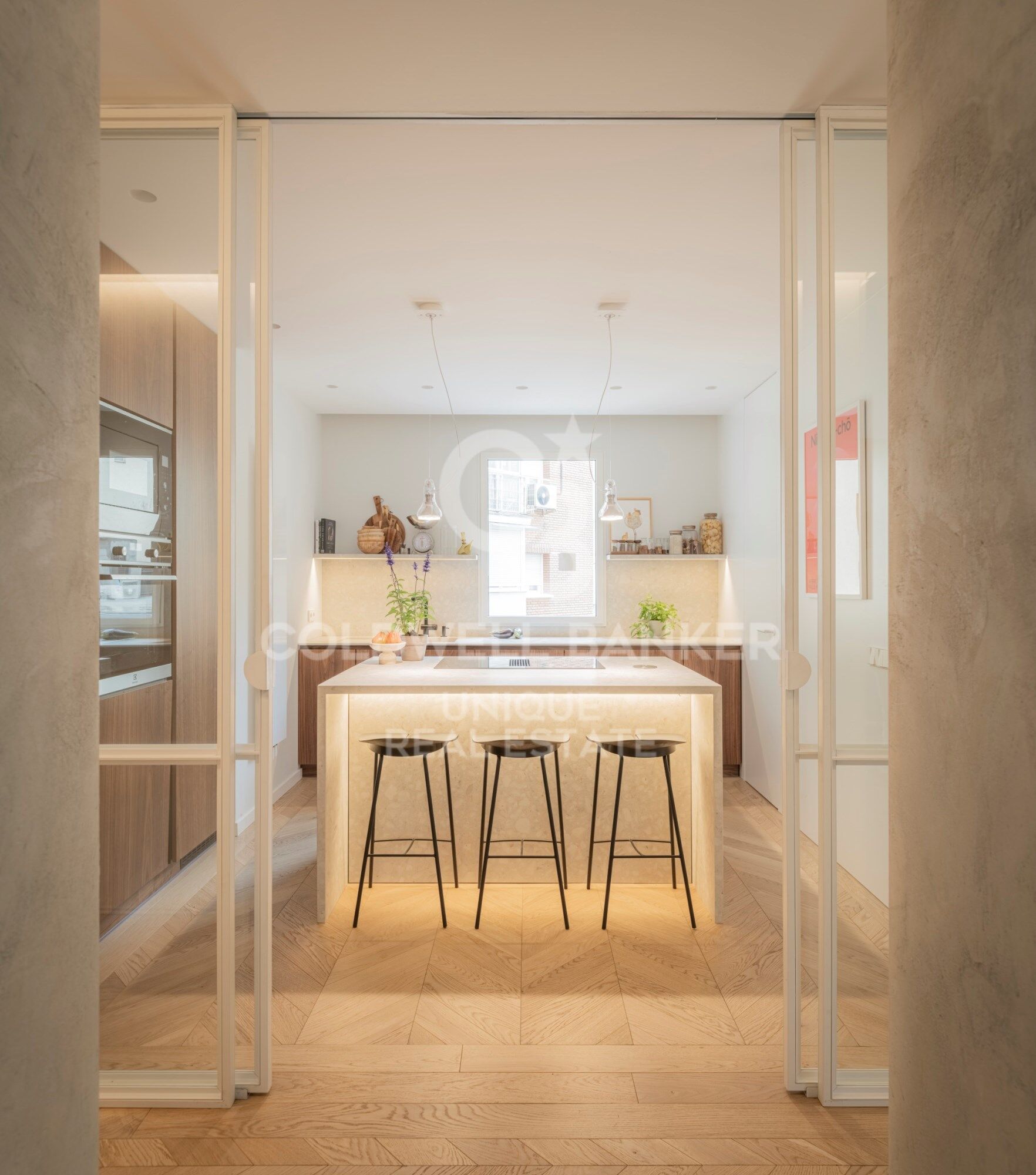 Exterior apartment with four street-facing balconies, garage and storage room in Lista, Madrid