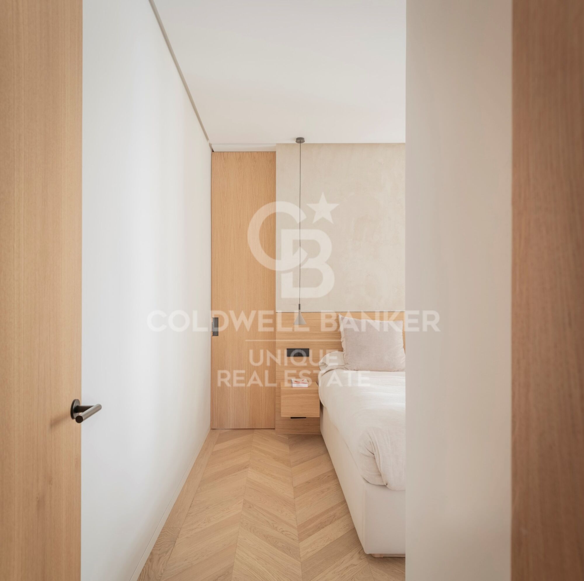 Exterior apartment with four street-facing balconies, garage and storage room in Lista, Madrid