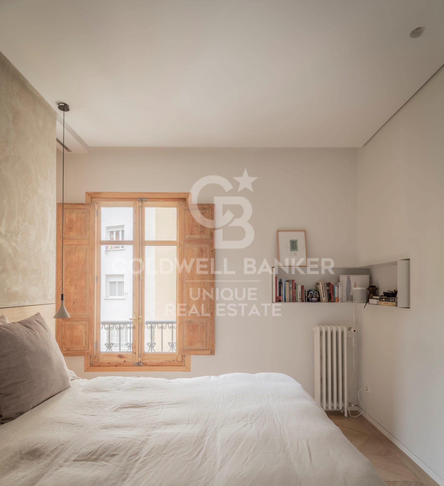 Exterior apartment with four street-facing balconies, garage and storage room in Lista, Madrid