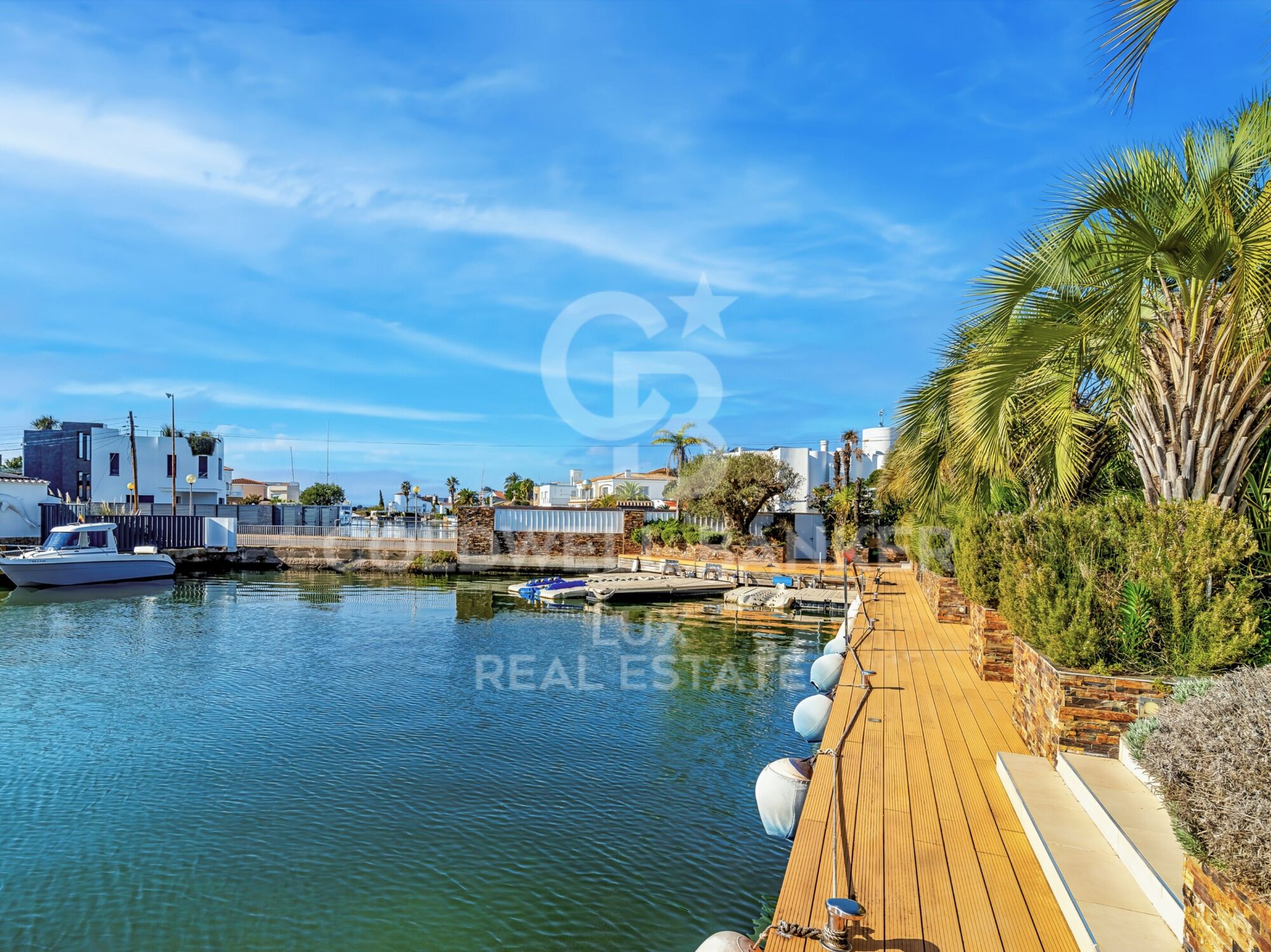 Villa with 28m mooring in Santa Margarita, Roses, Costa Brava