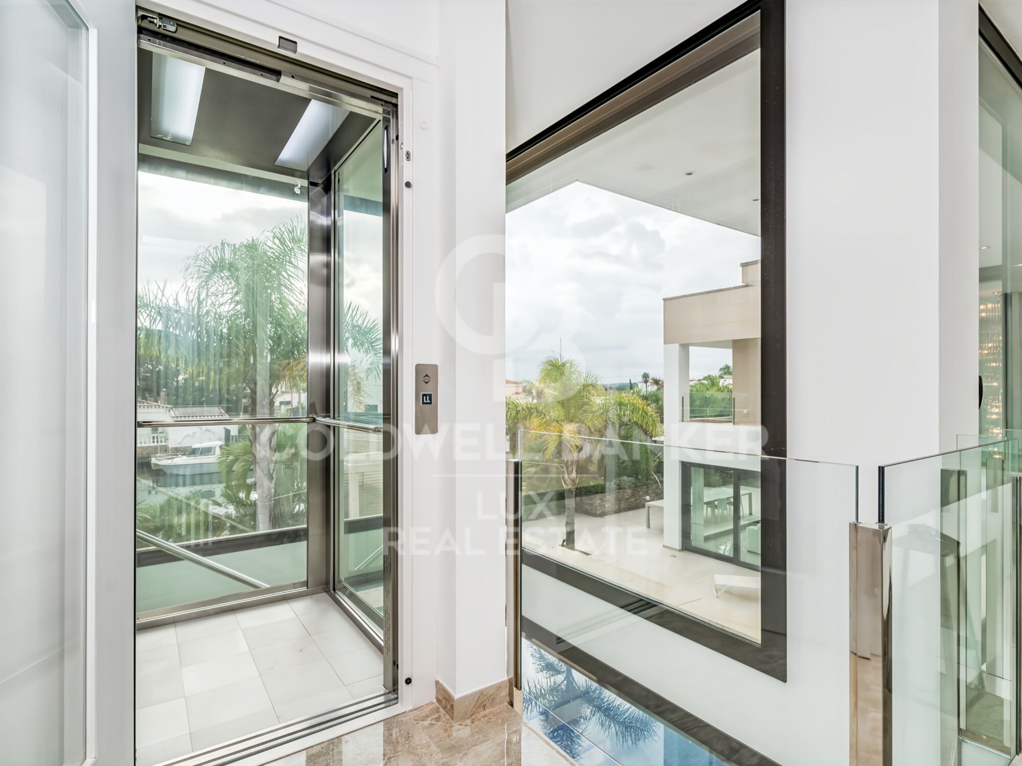 Villa with 28m mooring in Santa Margarita, Roses, Costa Brava