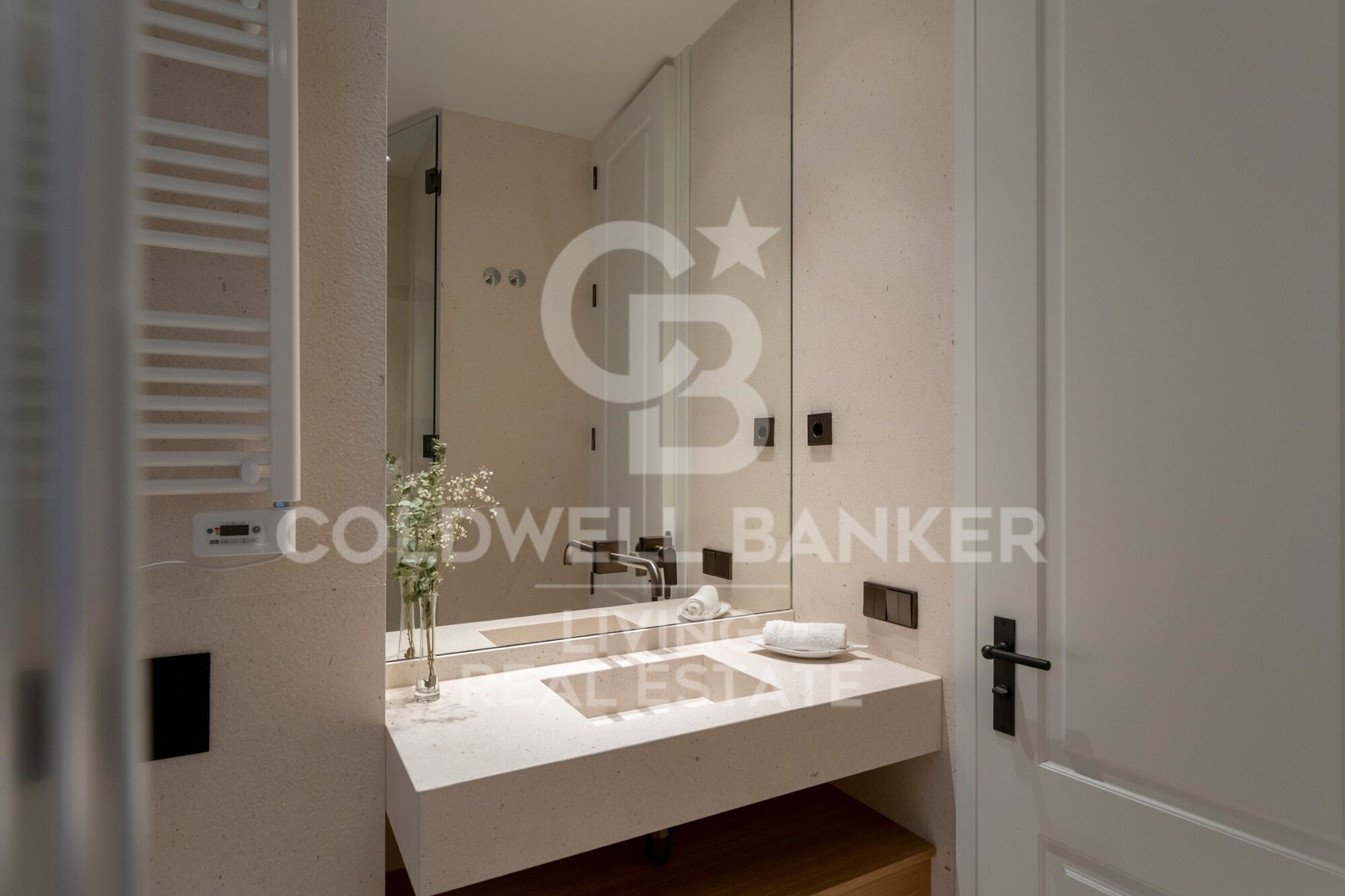 Flat 4 Bedrooms Sale Madrid