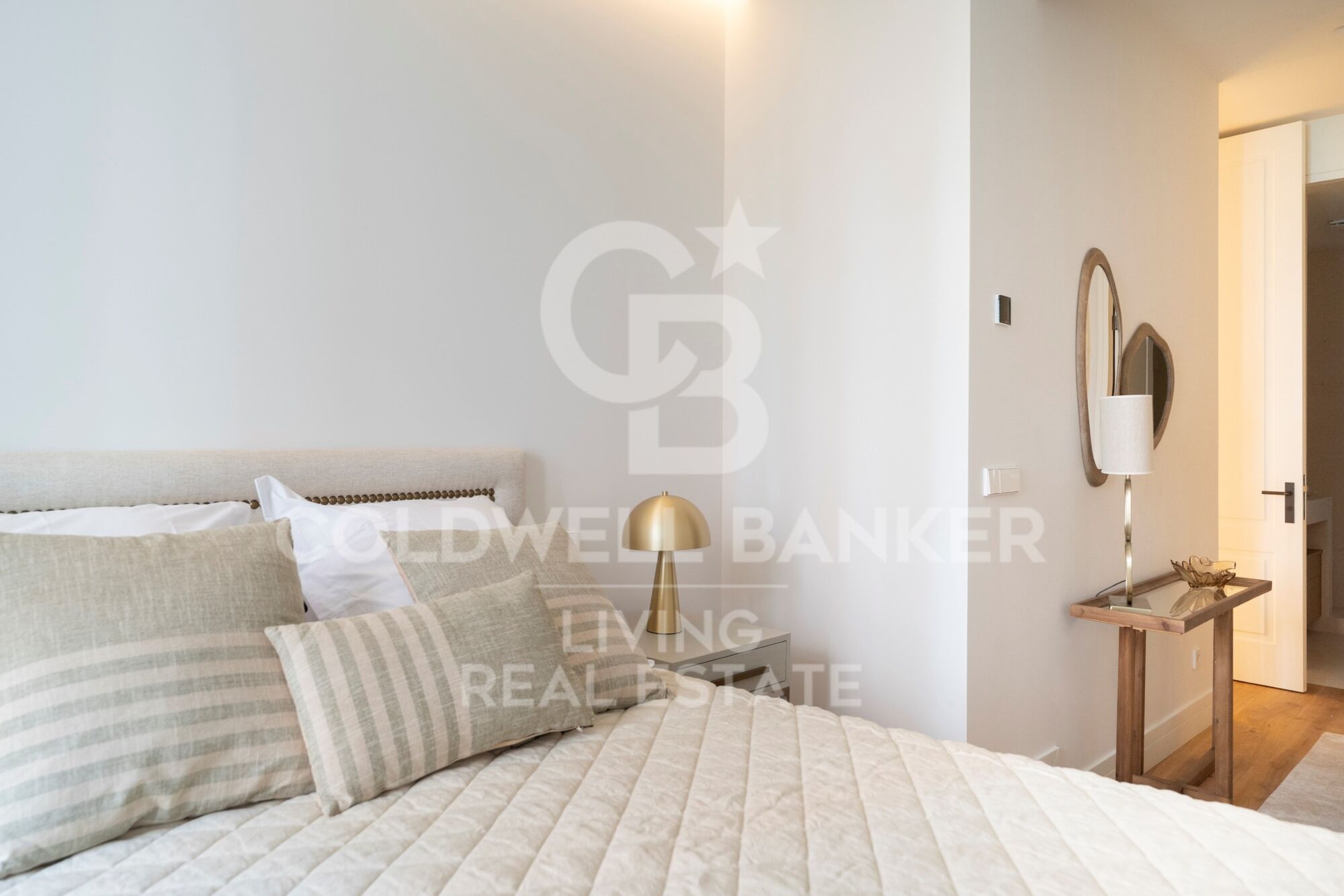 Flat 4 Bedrooms Sale Madrid