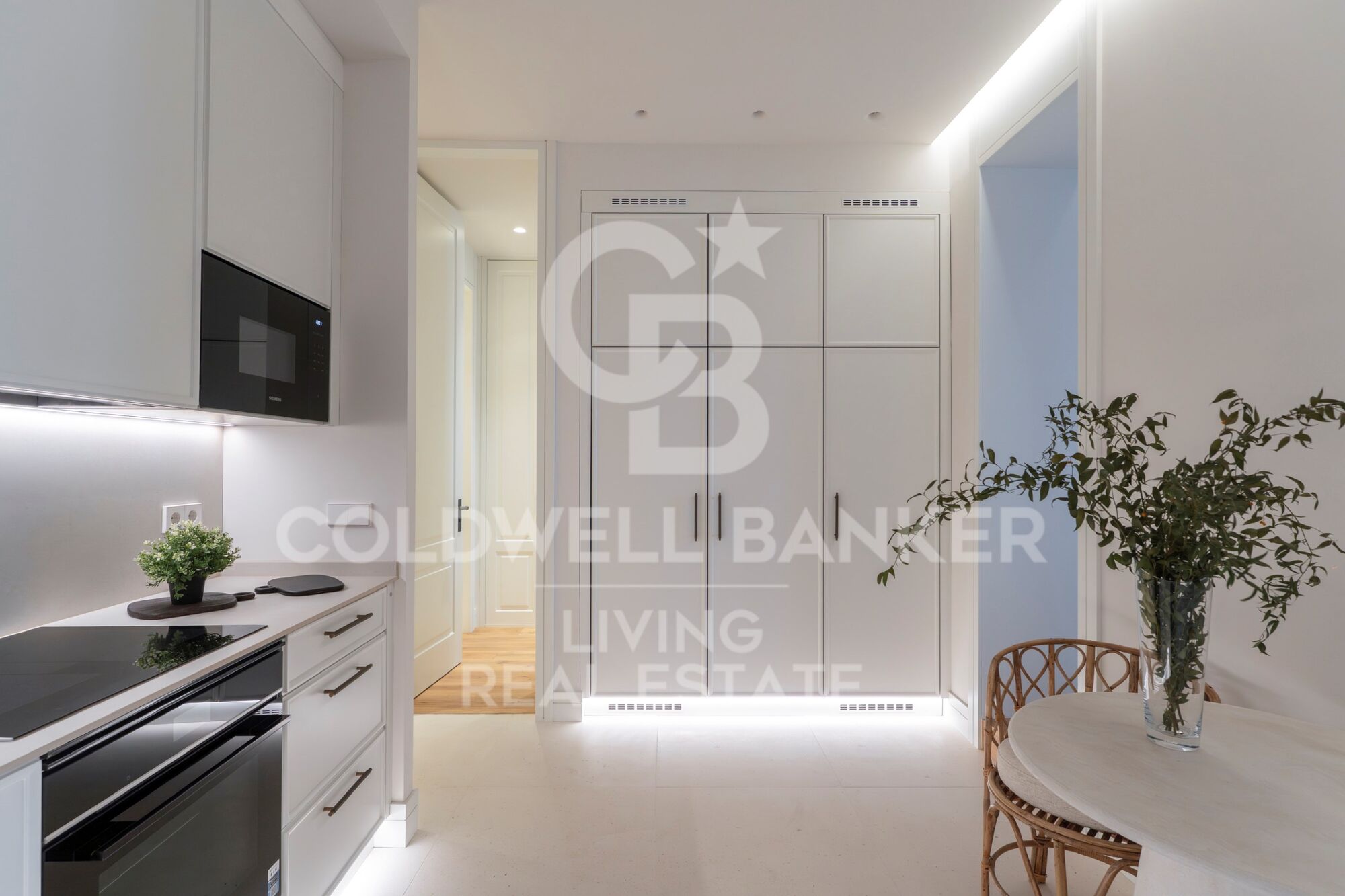 Flat 4 Bedrooms Sale Madrid