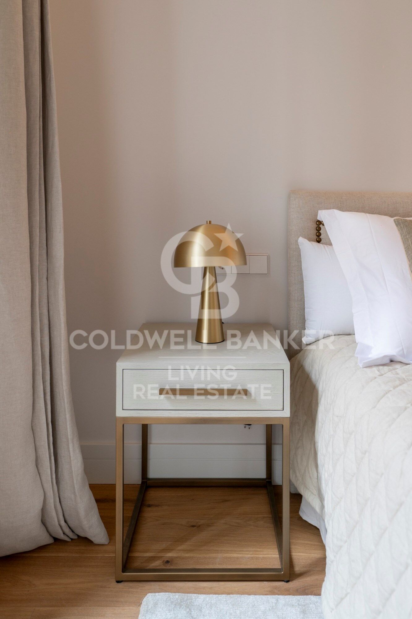 Flat 4 Bedrooms Sale Madrid