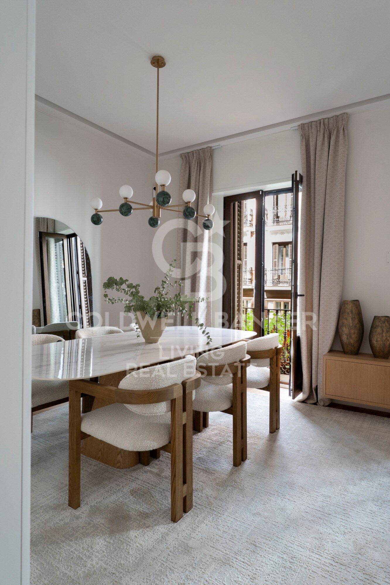 Flat 4 Bedrooms Sale Madrid