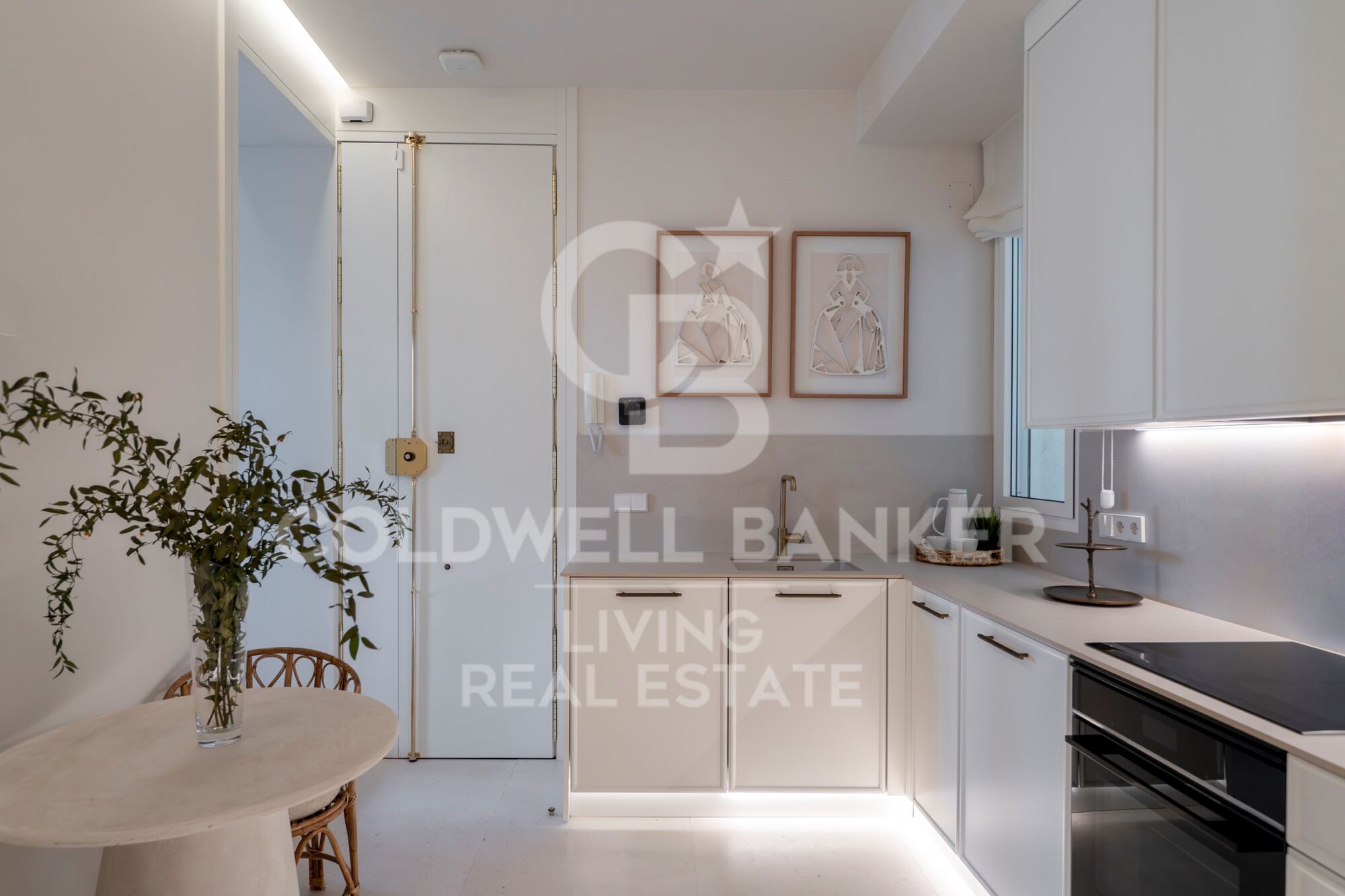 Flat 4 Bedrooms Sale Madrid
