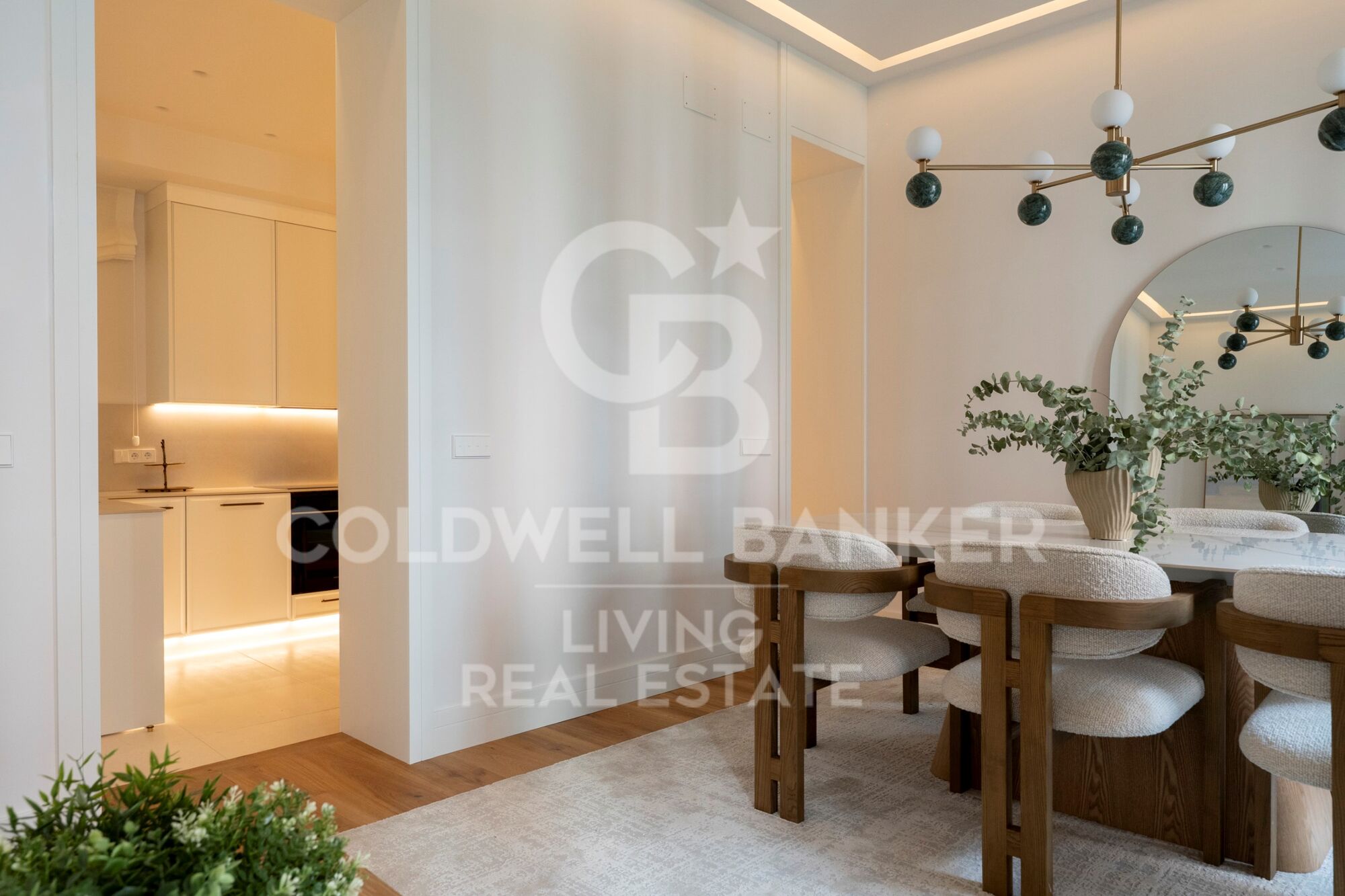 Flat 4 Bedrooms Sale Madrid