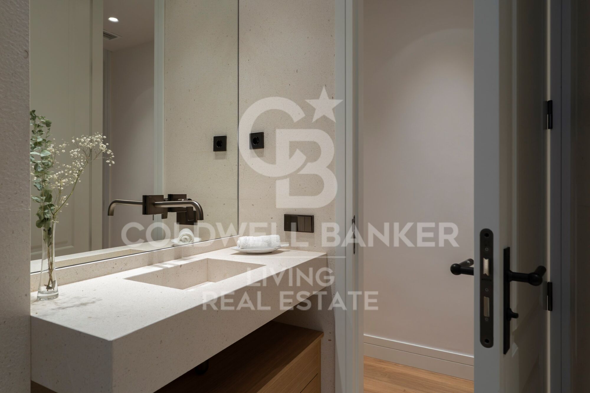 Flat 4 Bedrooms Sale Madrid