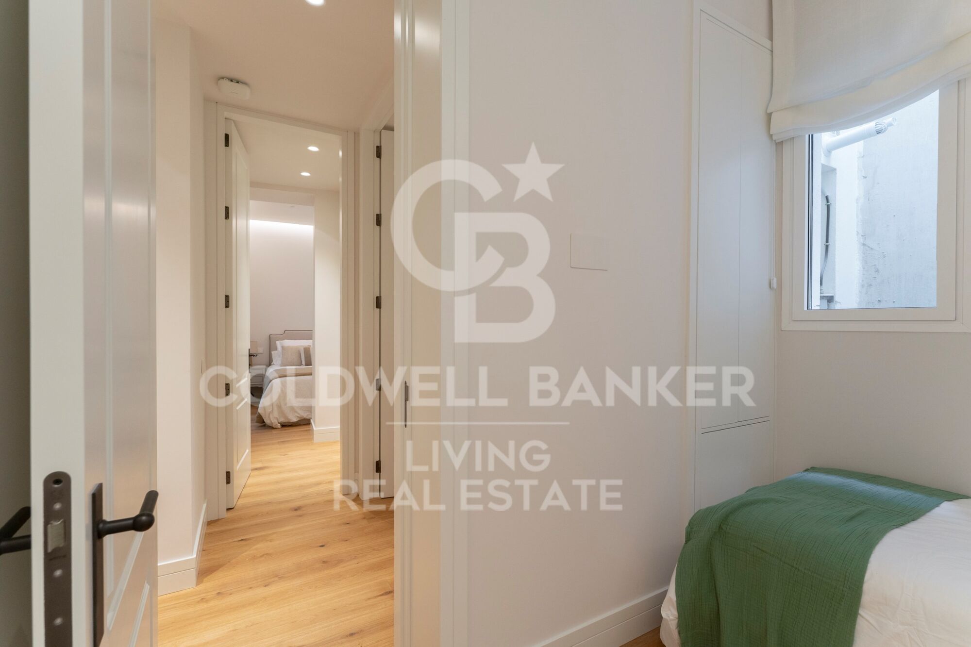 Flat 4 Bedrooms Sale Madrid