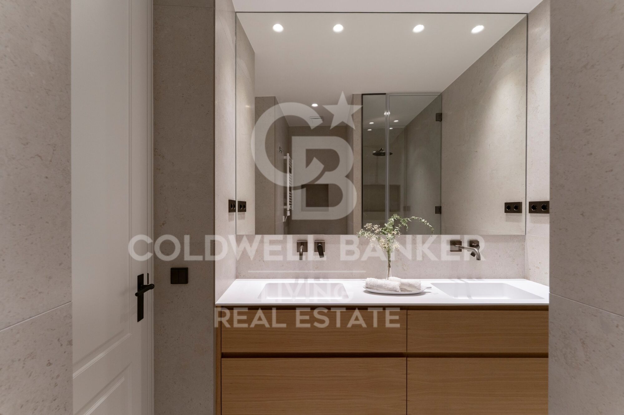 Flat 4 Bedrooms Sale Madrid
