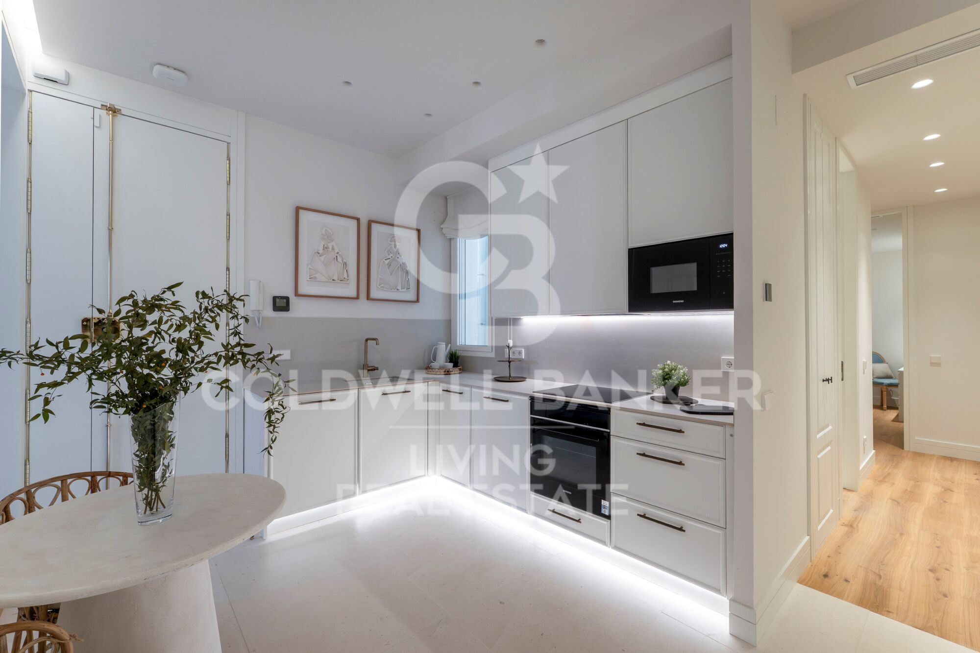 Flat 4 Bedrooms Sale Madrid