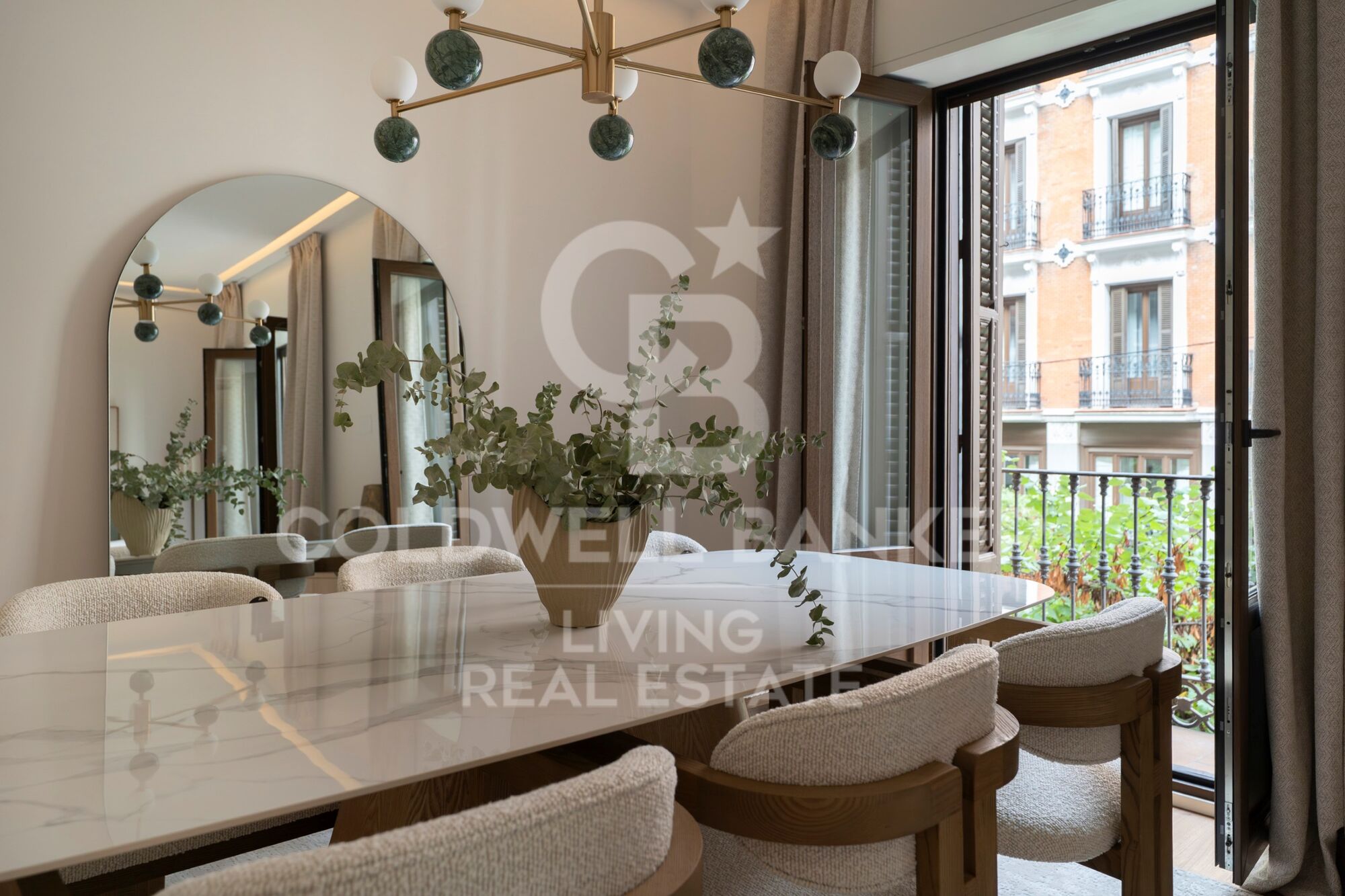 Flat 4 Bedrooms Sale Madrid