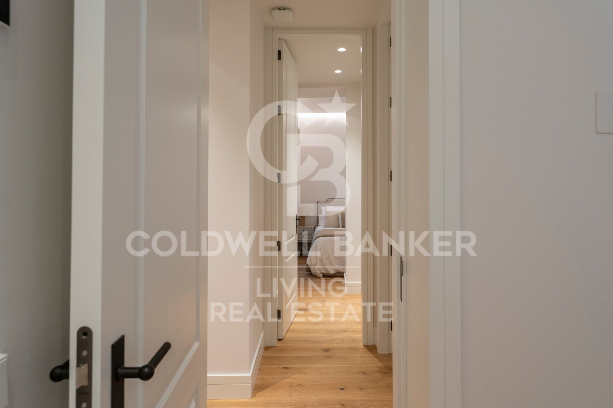 Flat 4 Bedrooms Sale Madrid