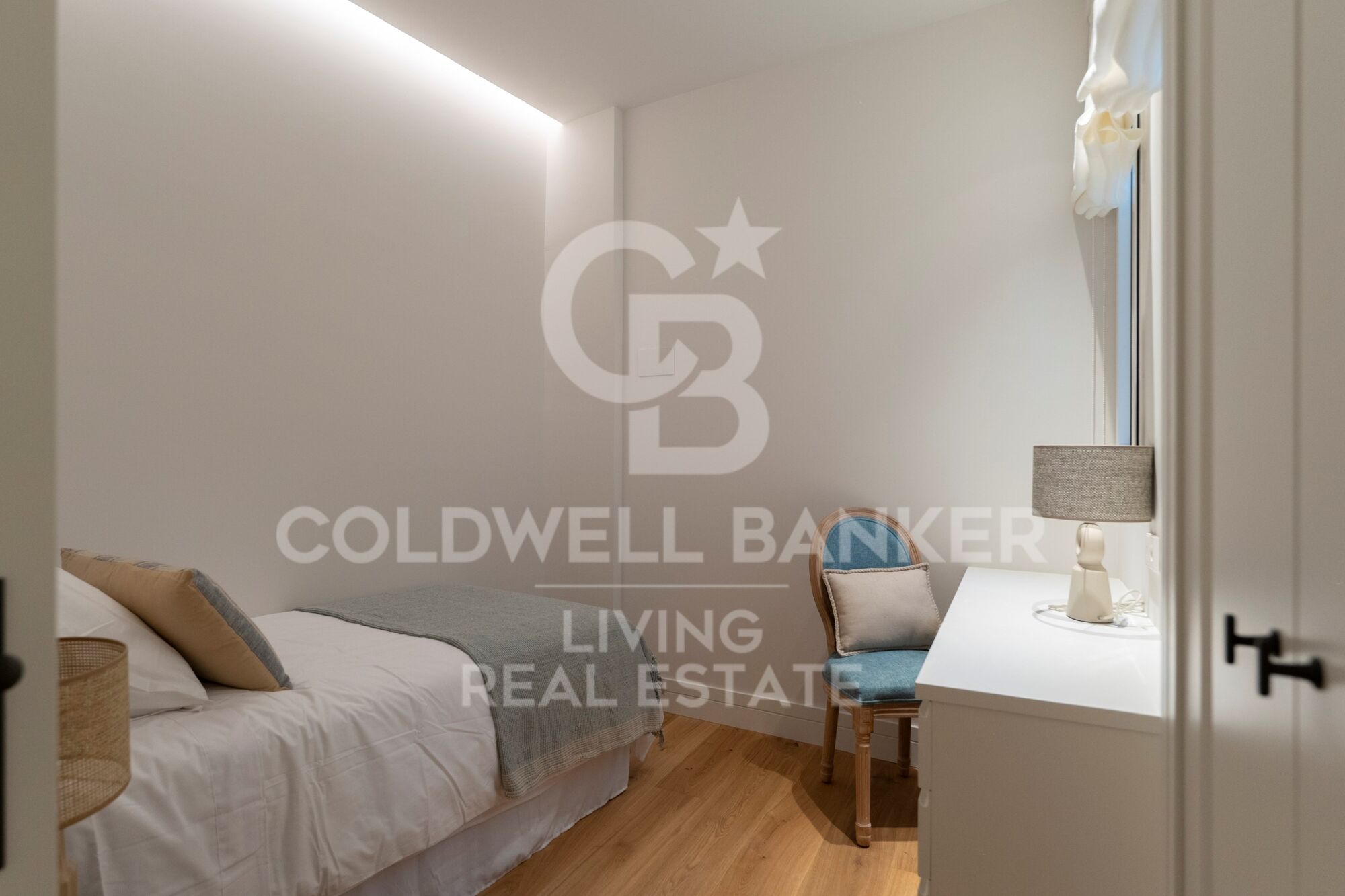 Flat 4 Bedrooms Sale Madrid
