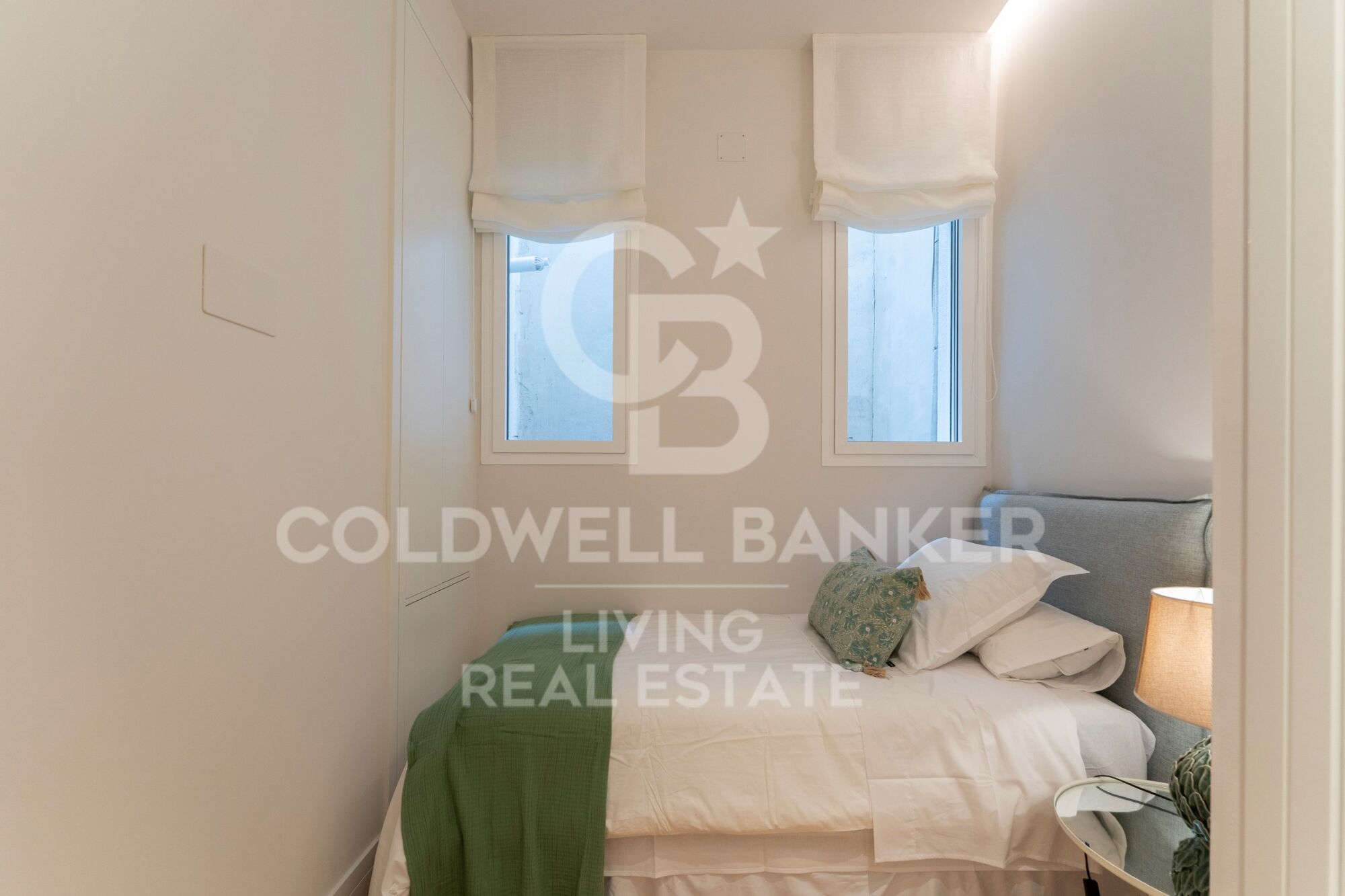 Flat 4 Bedrooms Sale Madrid