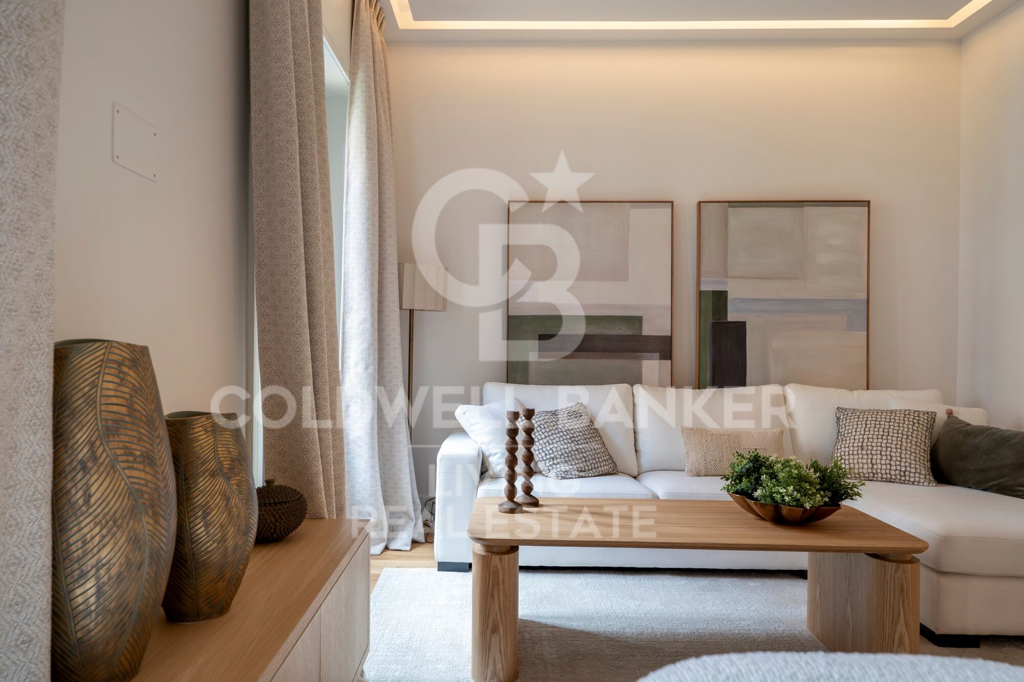 Flat 4 Bedrooms Sale Madrid