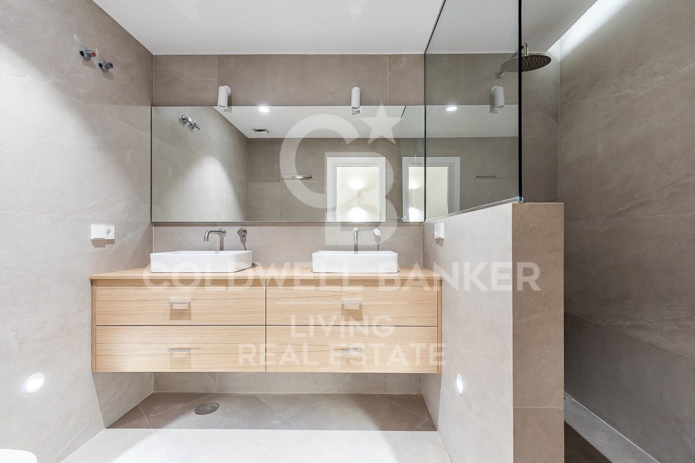 Flat 3 Bedrooms Sale Madrid