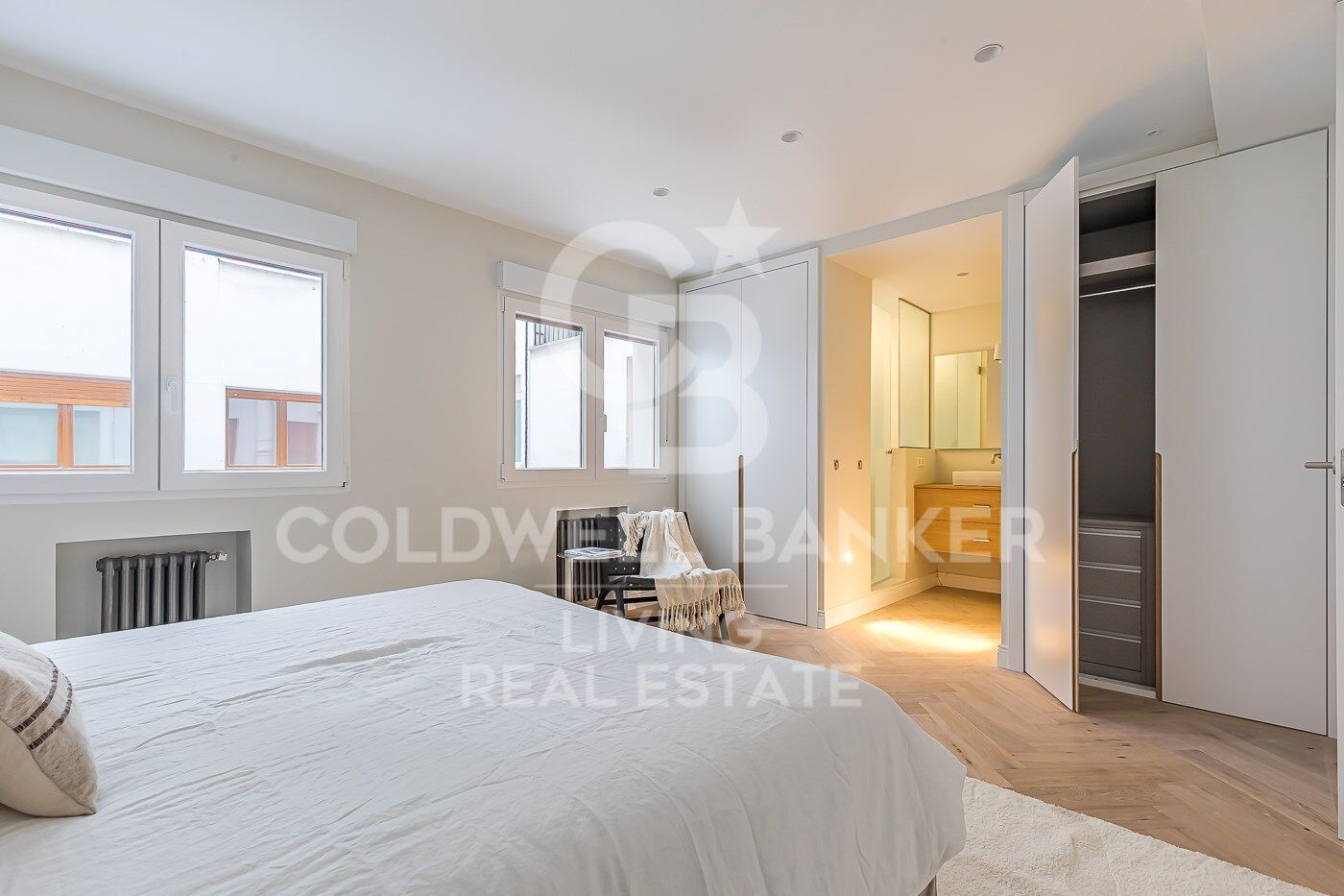 Flat 3 Bedrooms Sale Madrid