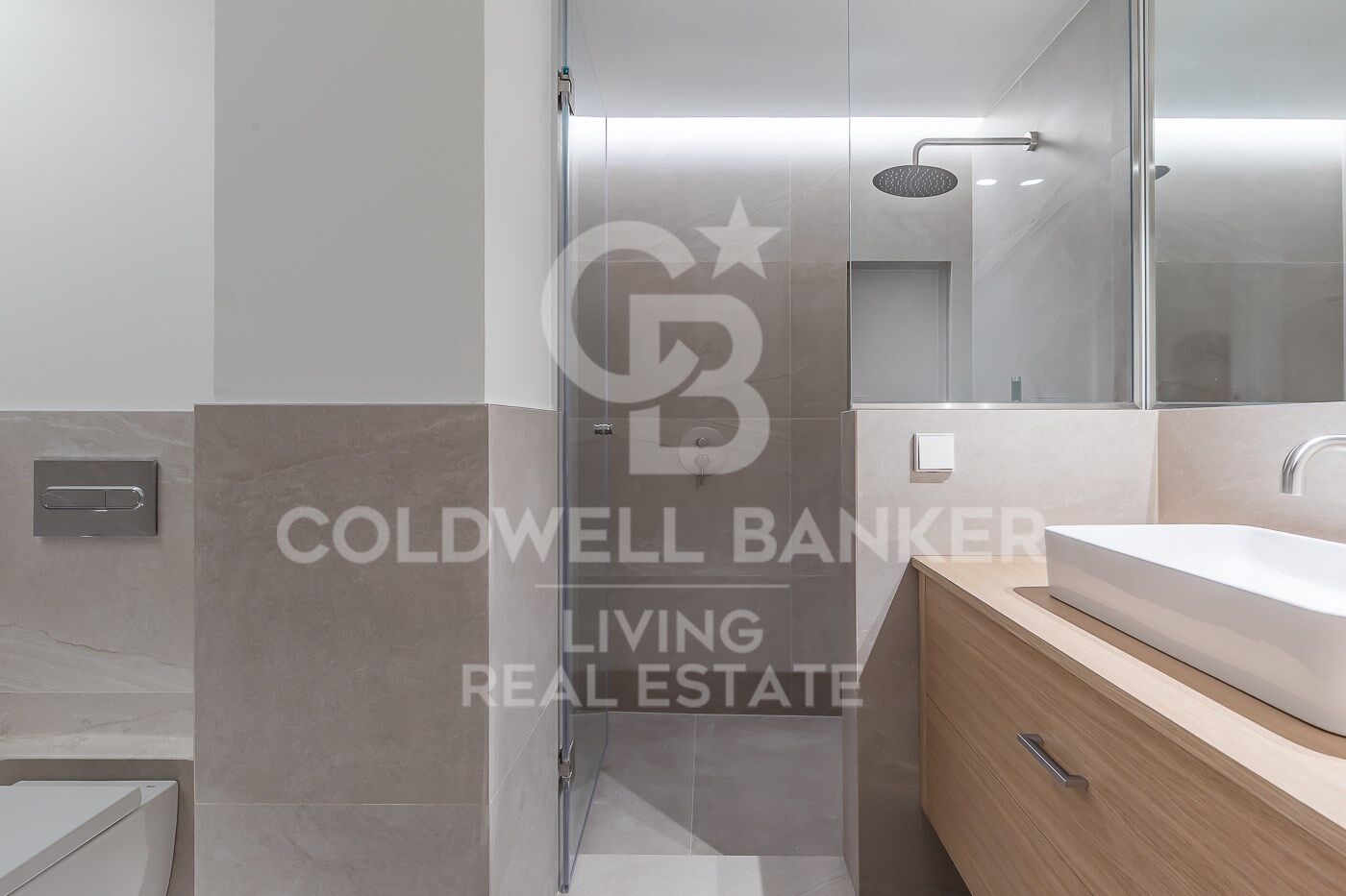 Flat 3 Bedrooms Sale Madrid