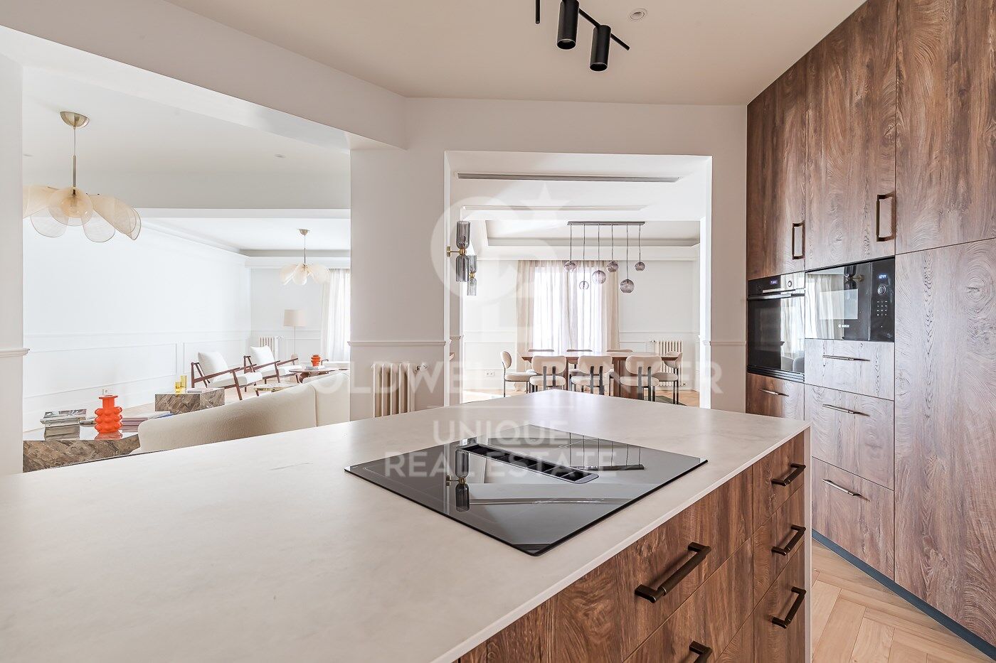 Renovated exterior apartment in Castellana, Madrid