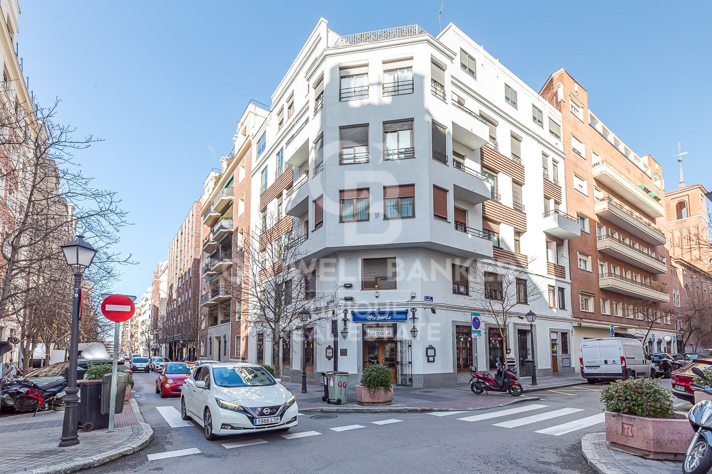 Renovated exterior apartment in Castellana, Madrid