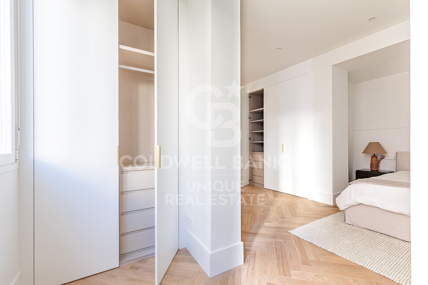 Renovated exterior apartment in Castellana, Madrid