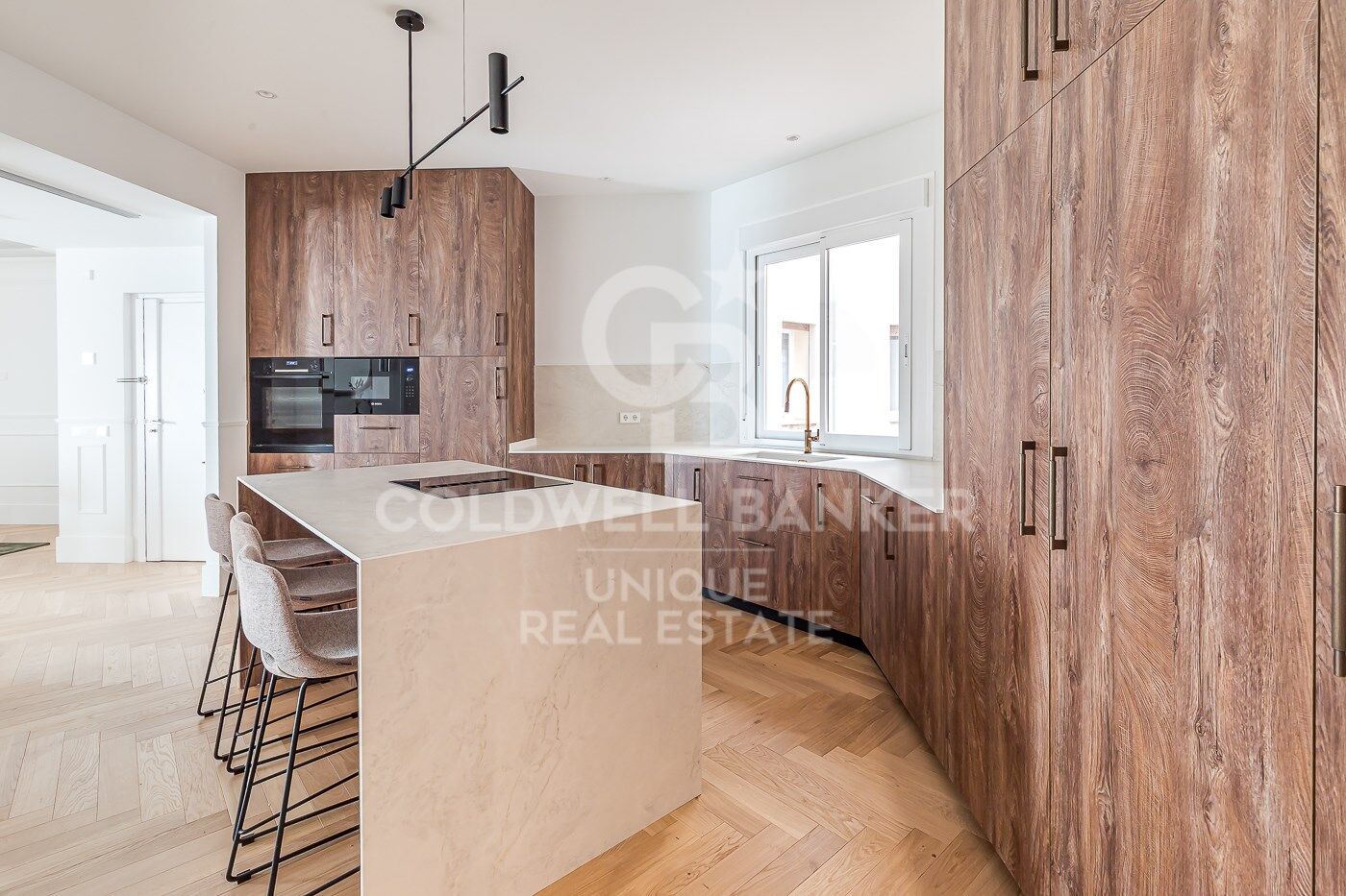 Renovated exterior apartment in Castellana, Madrid