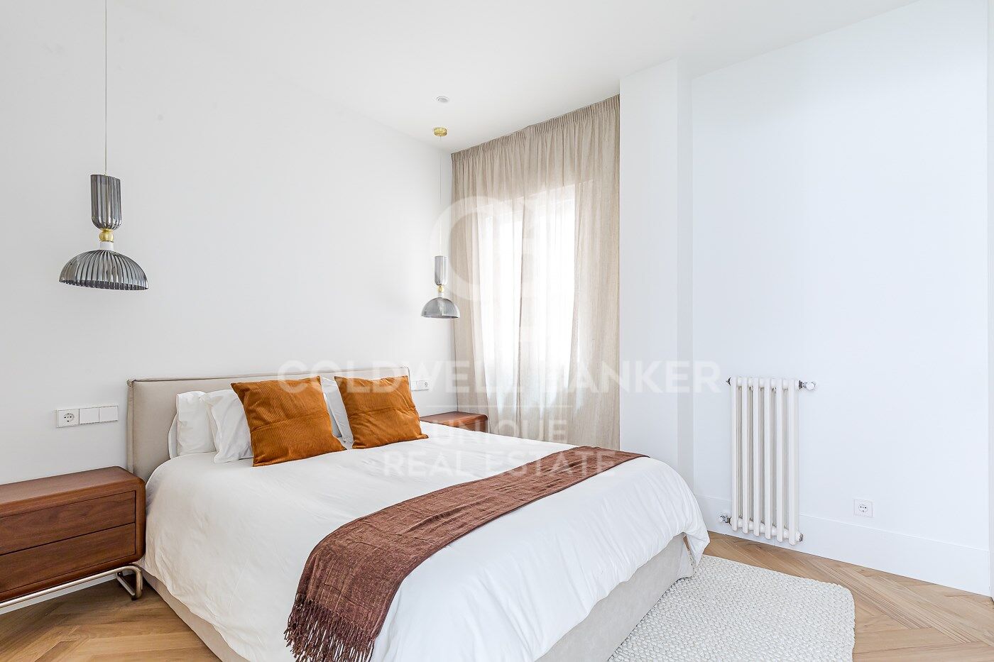 Renovated exterior apartment in Castellana, Madrid