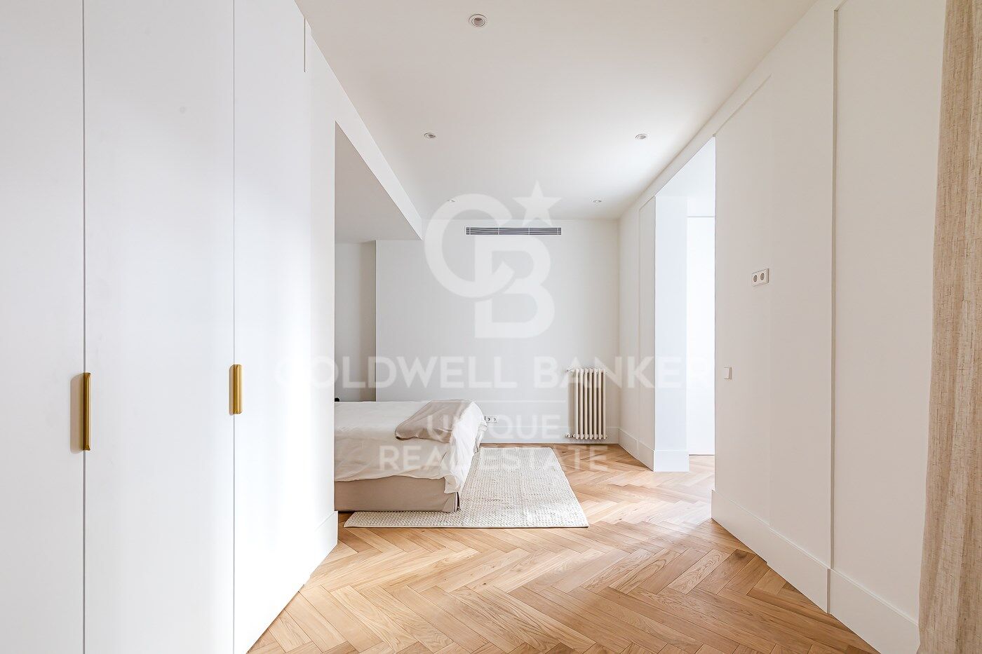 Renovated exterior apartment in Castellana, Madrid