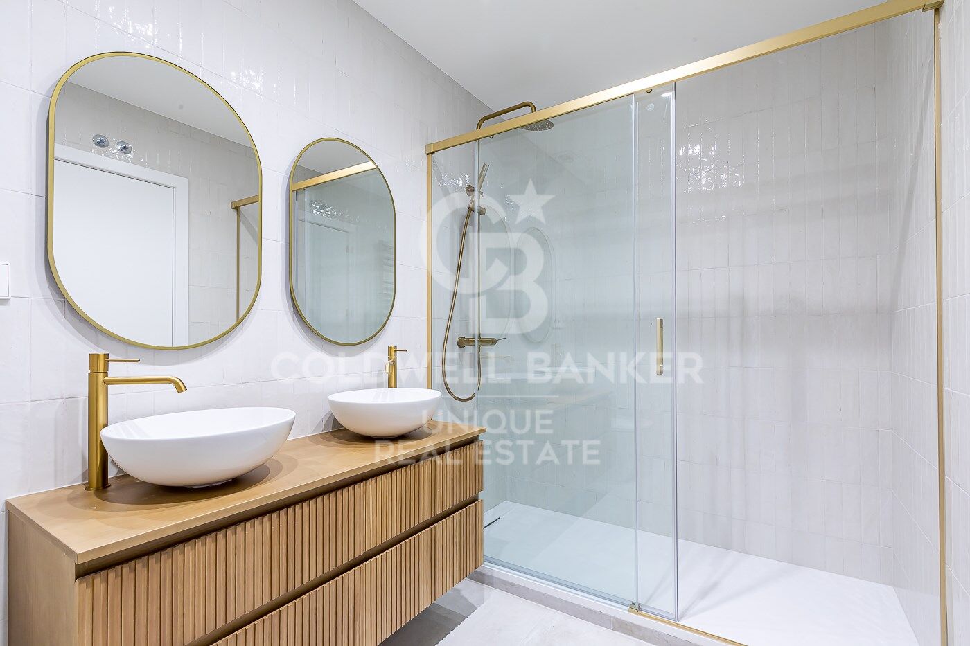 Renovated exterior apartment in Castellana, Madrid