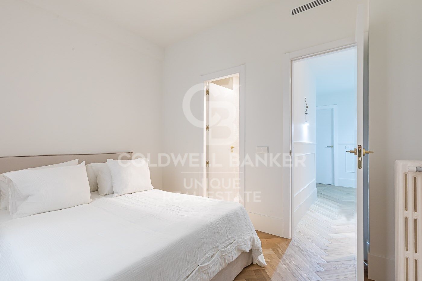Renovated exterior apartment in Castellana, Madrid