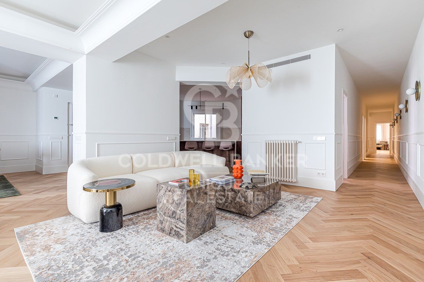 Renovated exterior apartment in Castellana, Madrid
