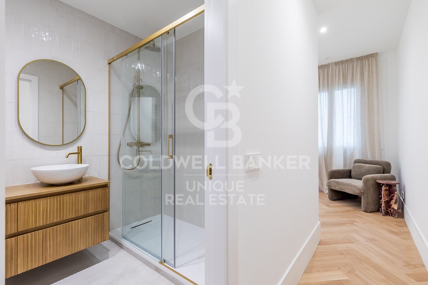 Renovated exterior apartment in Castellana, Madrid