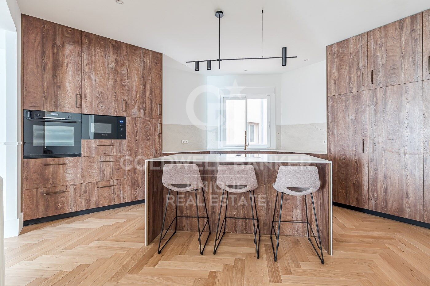 Renovated exterior apartment in Castellana, Madrid