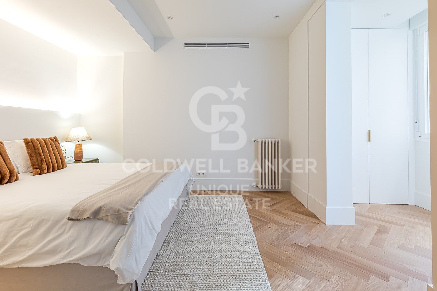Renovated exterior apartment in Castellana, Madrid