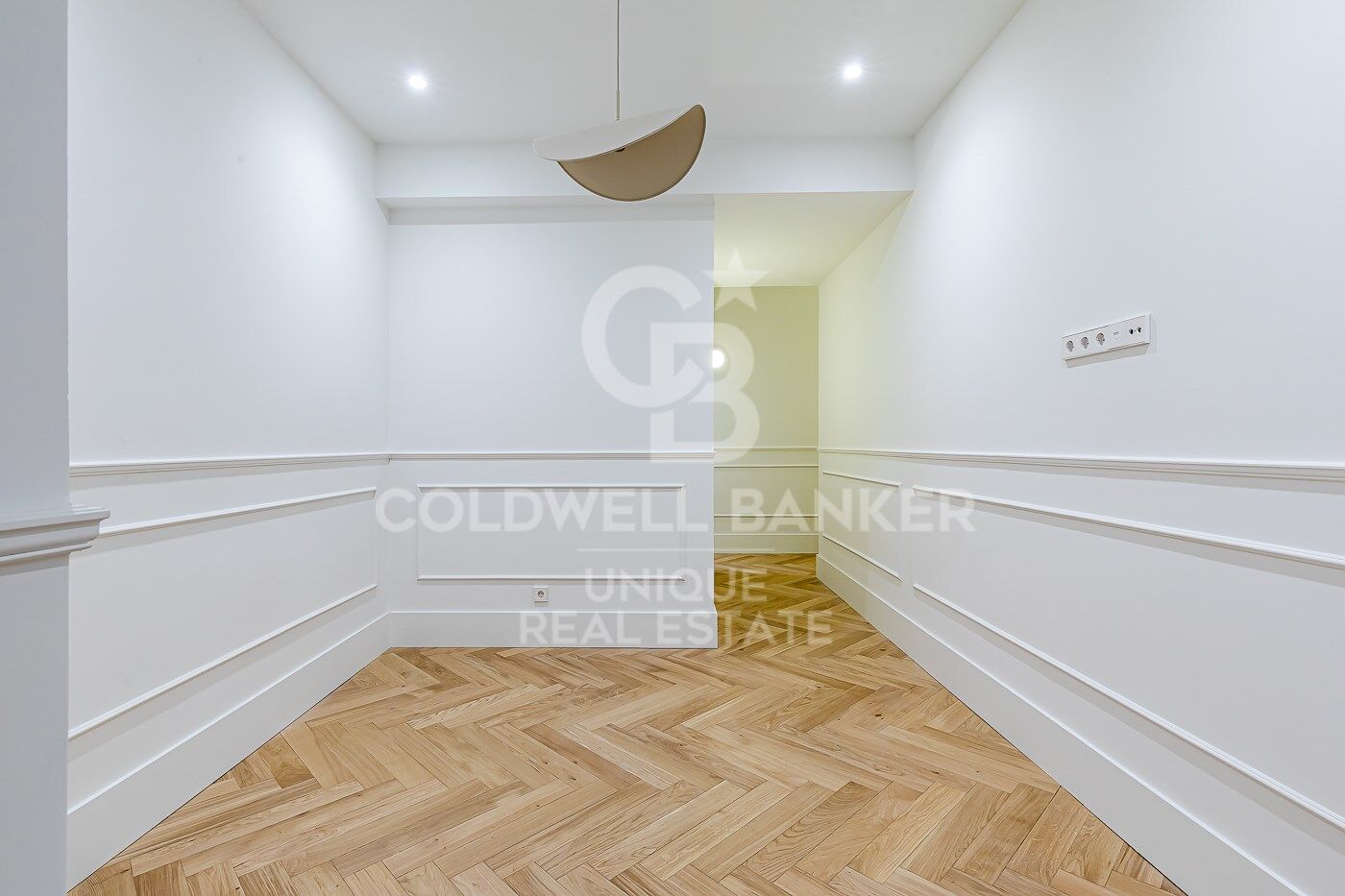 Renovated exterior apartment in Castellana, Madrid