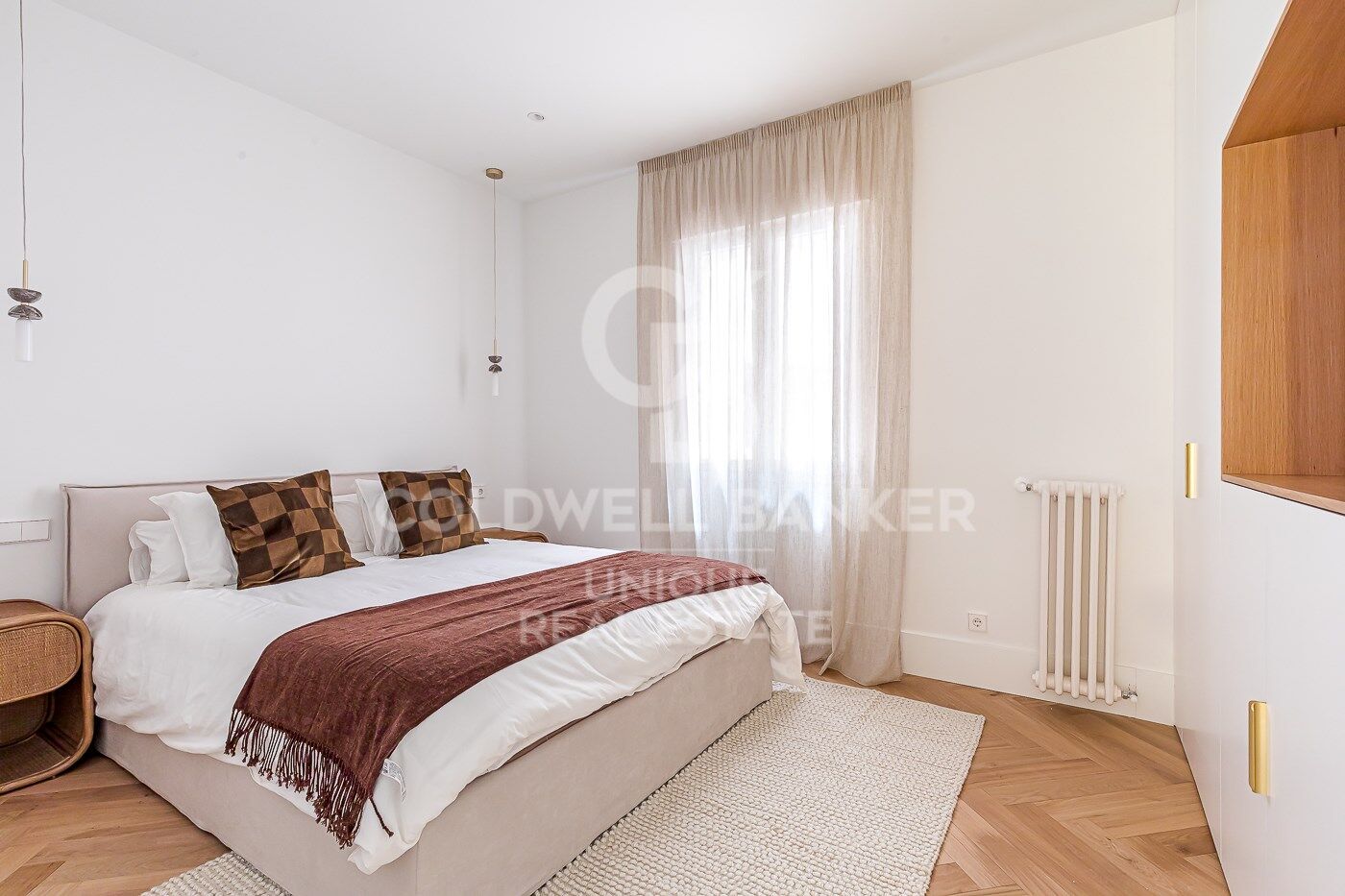 Renovated exterior apartment in Castellana, Madrid