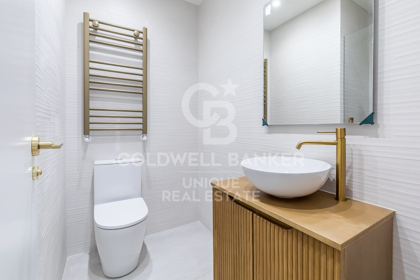 Renovated exterior apartment in Castellana, Madrid