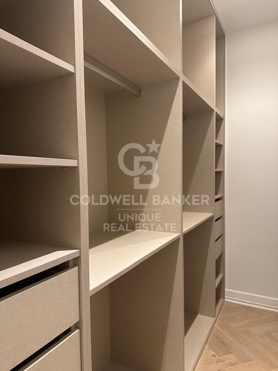 Renovated exterior flat in Justicia, Madrid