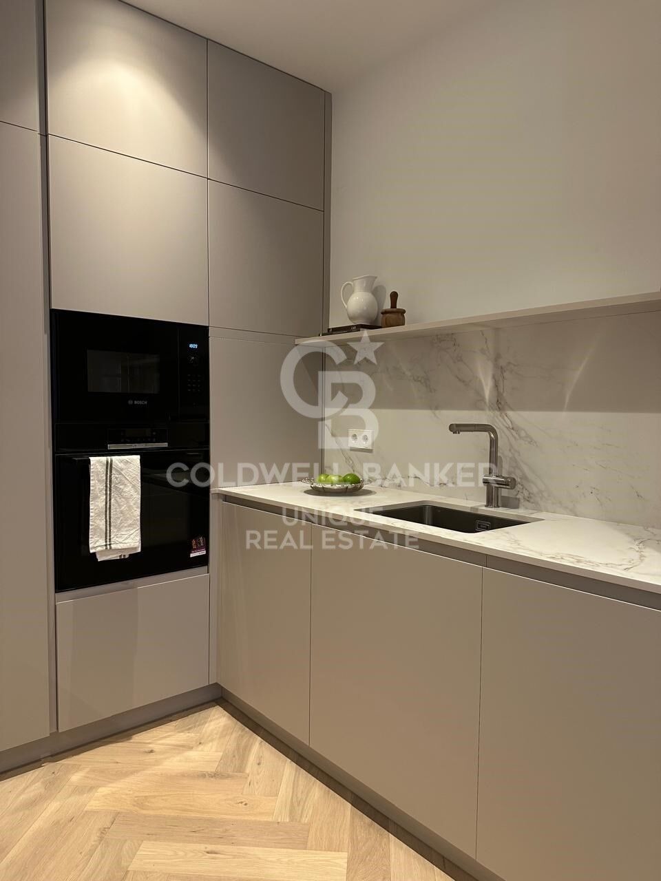Renovated exterior flat in Justicia, Madrid
