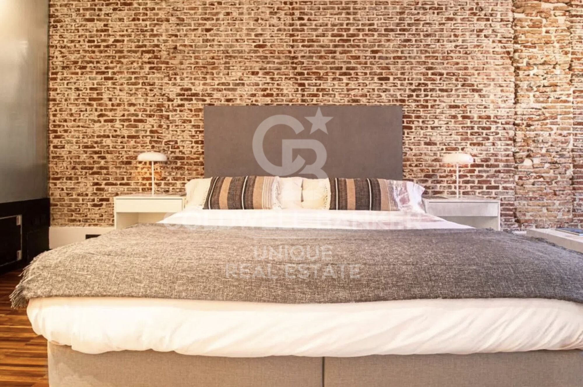 Renovated exterior apartment in the center of Madrid