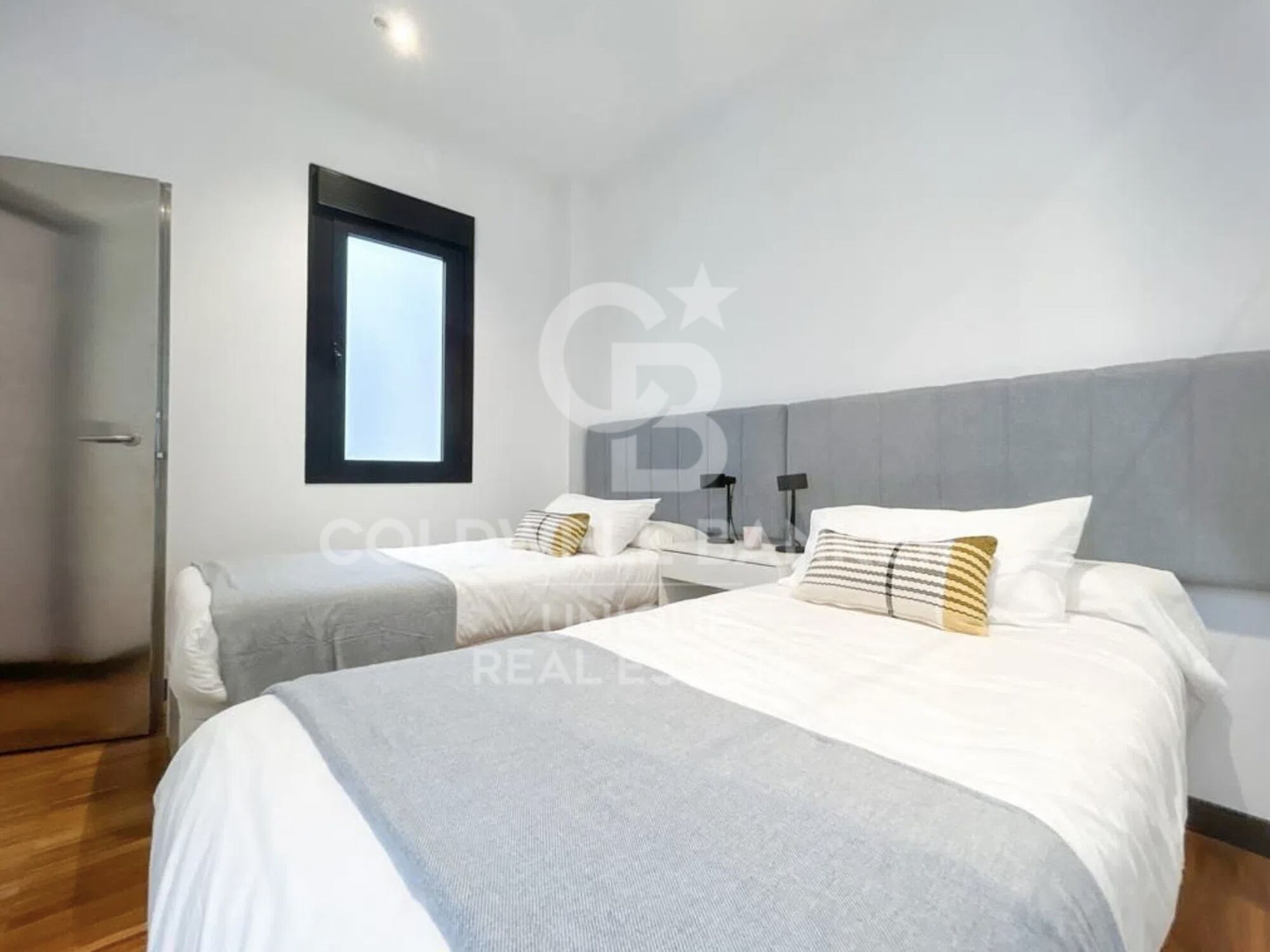 Renovated exterior apartment in the center of Madrid