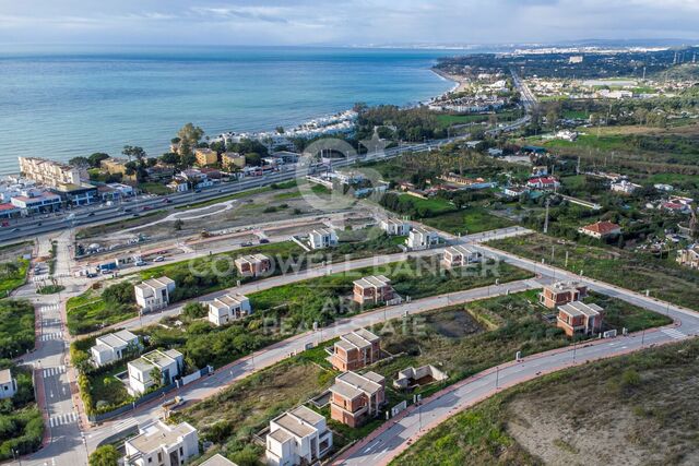 Baugrundstück in New Golden Mile - Estepona zu Verkaufen