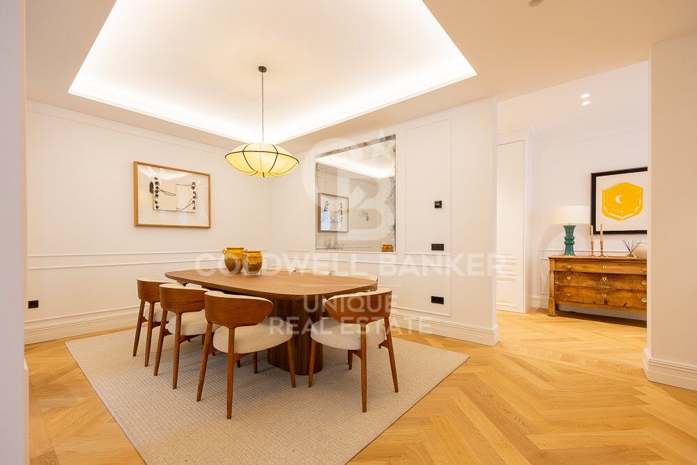 Renovated Three-Bedroom Apartment in the Heart of Almagro