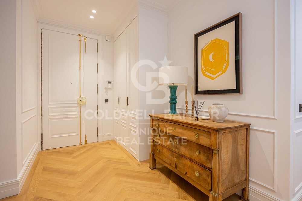 Renovated Three-Bedroom Apartment in the Heart of Almagro