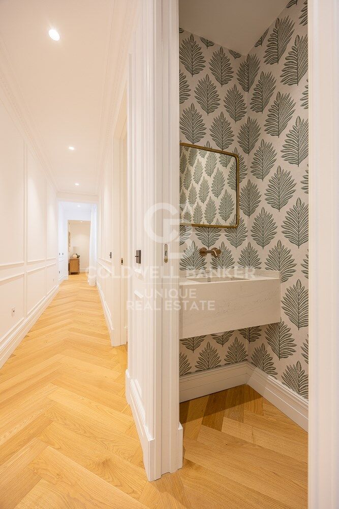 Renovated Three-Bedroom Apartment in the Heart of Almagro
