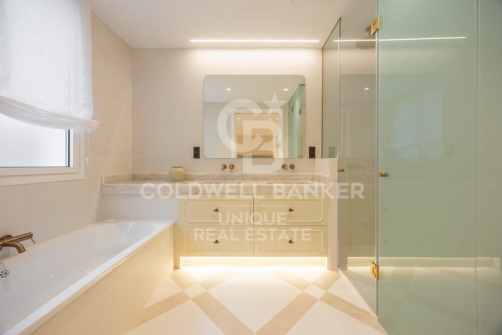 Renovated Three-Bedroom Apartment in the Heart of Almagro